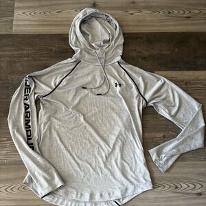 Women's M MD Under Armour loose fit shirt top hooded  lightweight